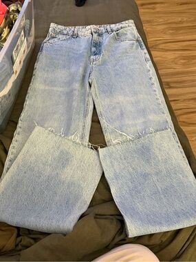 Zara Light Blue Wide-Leg Jeans with Frayed Knee Detail